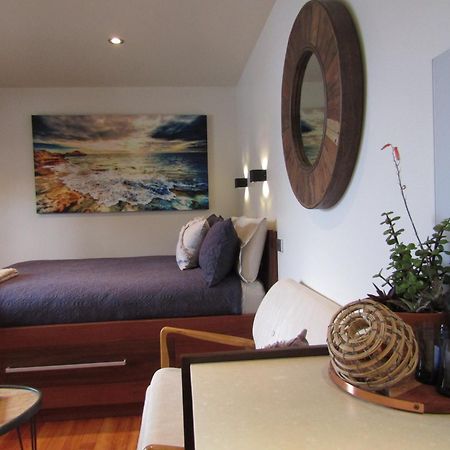 Salt Box Hideaway Apartment Strahan Ngoại thất bức ảnh